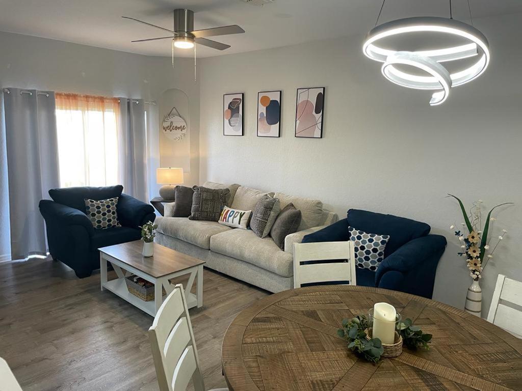 Cozy Stylish Townhome Davenport Buitenkant foto